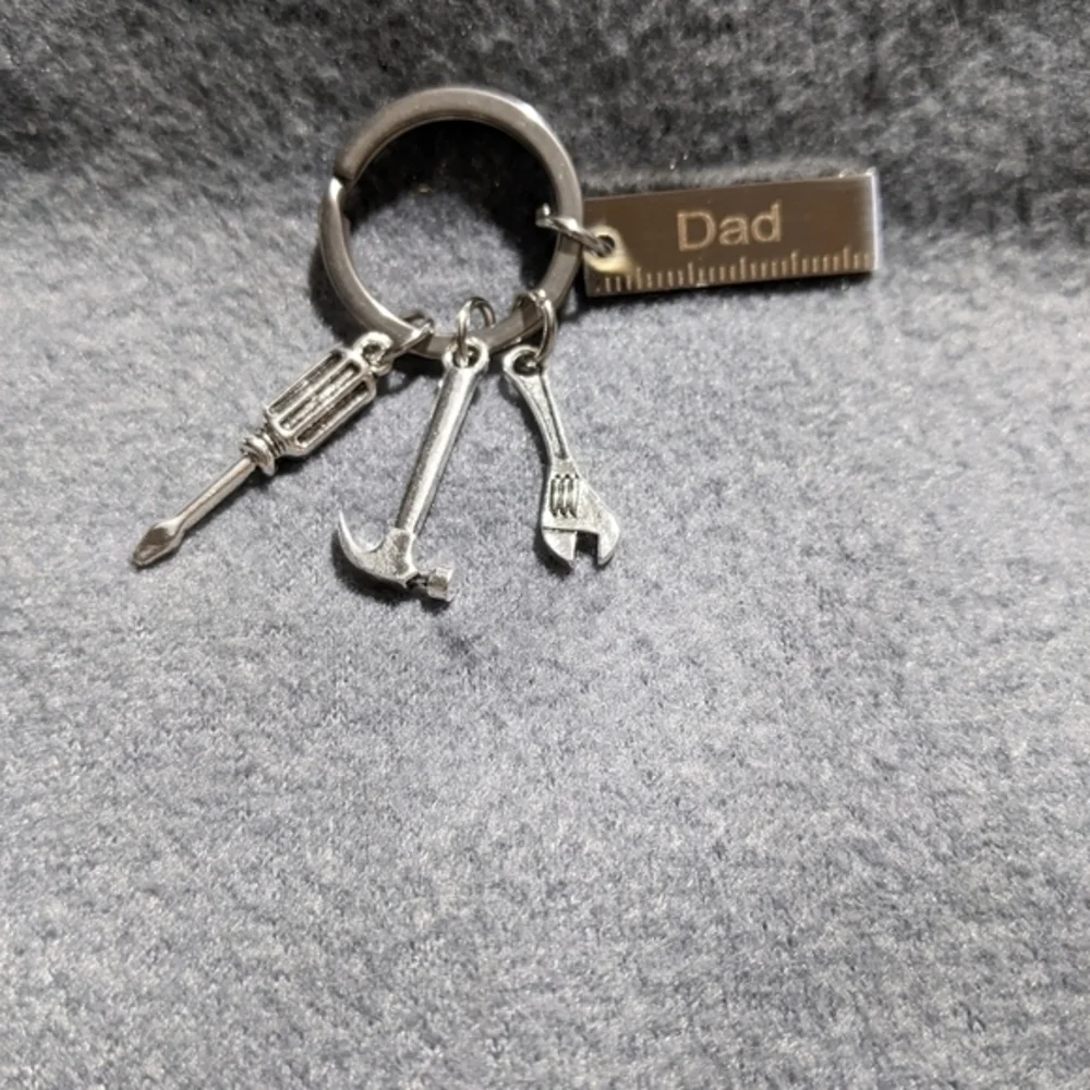 NEW‎ Dad mini tools novelty keychain screwdriver hammer wrench